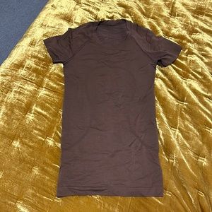 Lulu lemon swiftly tech short sleeve shirt